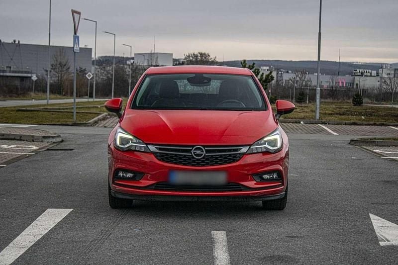 Gebraucht Opel Astra Dynamic 125 PS (91 kW) 2016 Rot Limousine