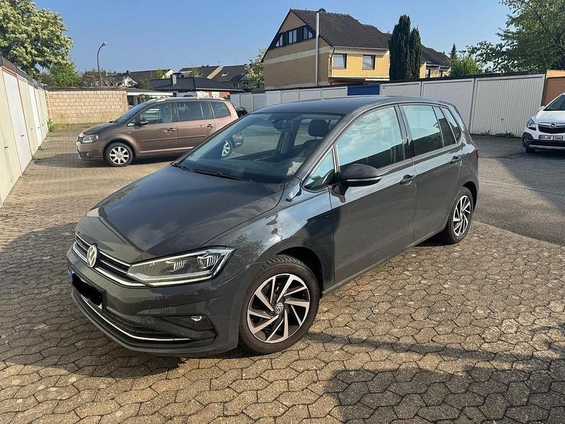 Grau Gebraucht 2018 VW Golf Sportsvan Join Van / Kleinbus | 13.900 € (Superpreis) - Bild 1/4