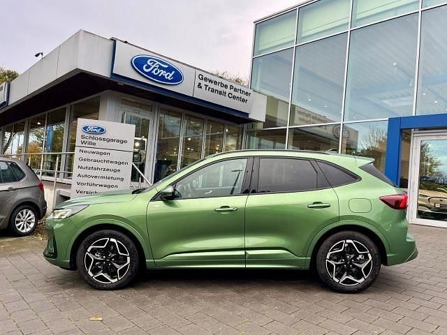Gebraucht Ford Kuga ST-Line 190 PS (139 kW) 2024 Gruen SUV