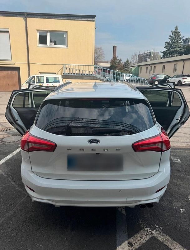 Gebraucht Ford Focus ST-Line 150 PS (110 kW) 2019 Weiß Kombi