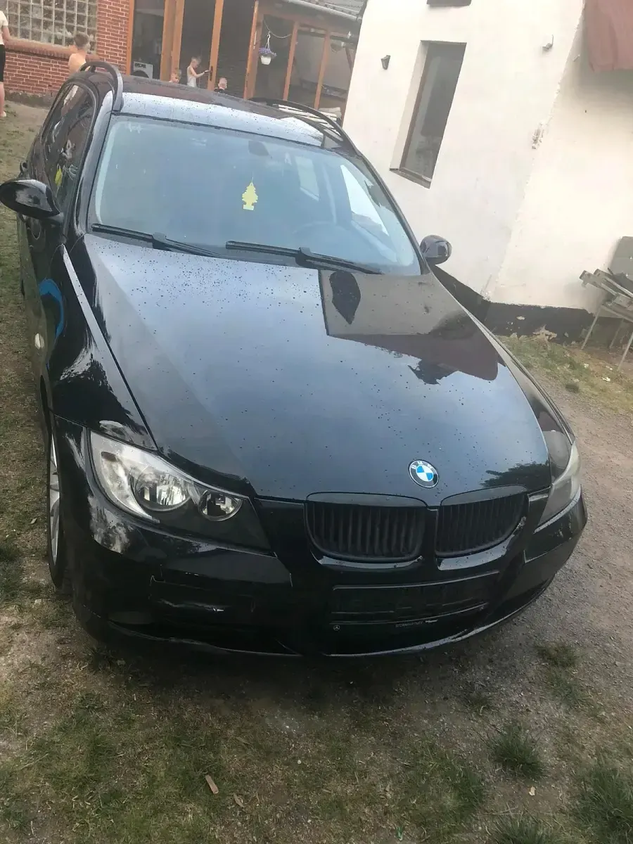 Second-hand BMW 320 150 CP (110 kW) 2006 Negru Break