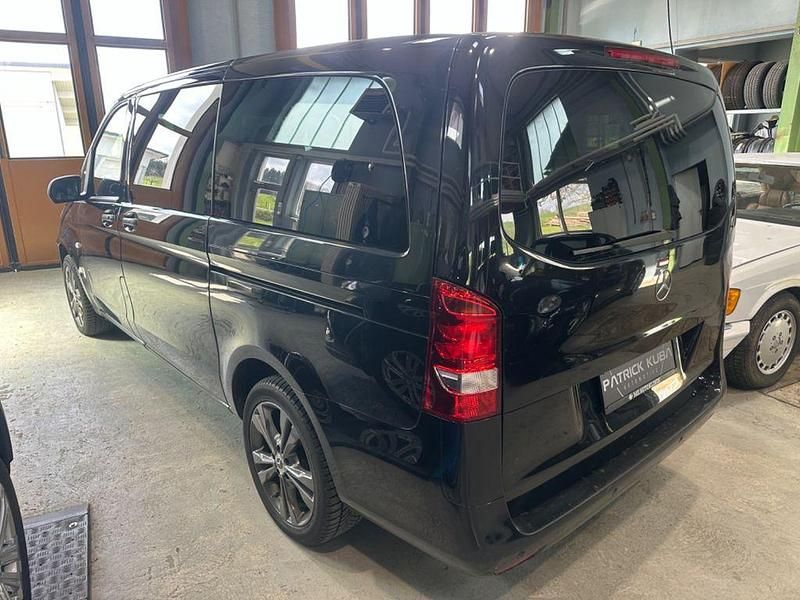 Gebraucht Mercedes Vito 163 PS (119 kW) 2019 Schwarz Van