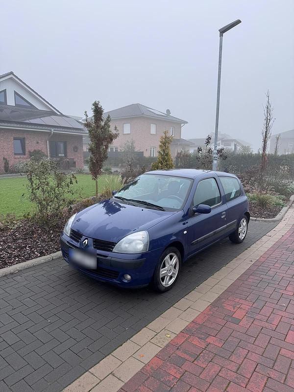 Gebraucht Renault Clio II 75 PS (55 kW) 2004 Blau Kleinwagen