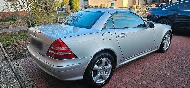 Gebraucht Mercedes SLK200 163 PS (119 kW) 2003 Silber Cabrio