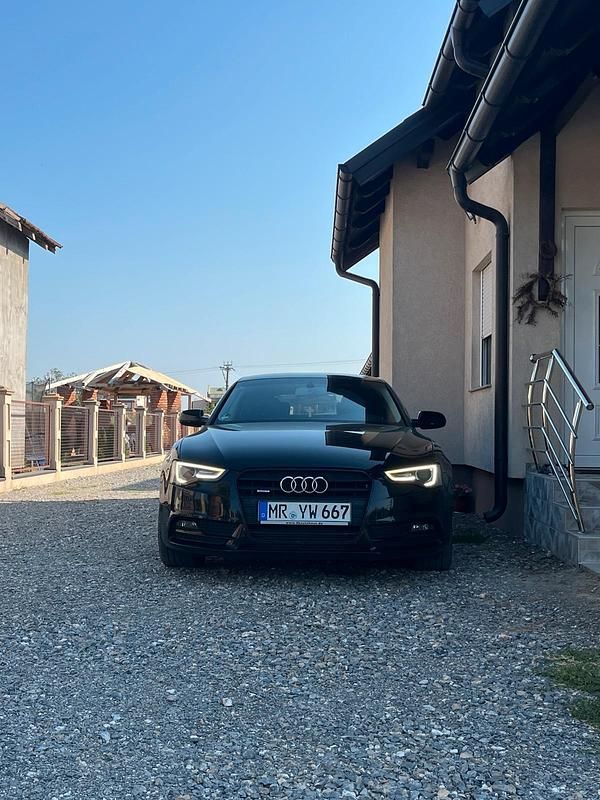 Schwarz Gebraucht 2012 Audi A5 Coupé | 9.000 € (Superpreis) - Bild 1/4