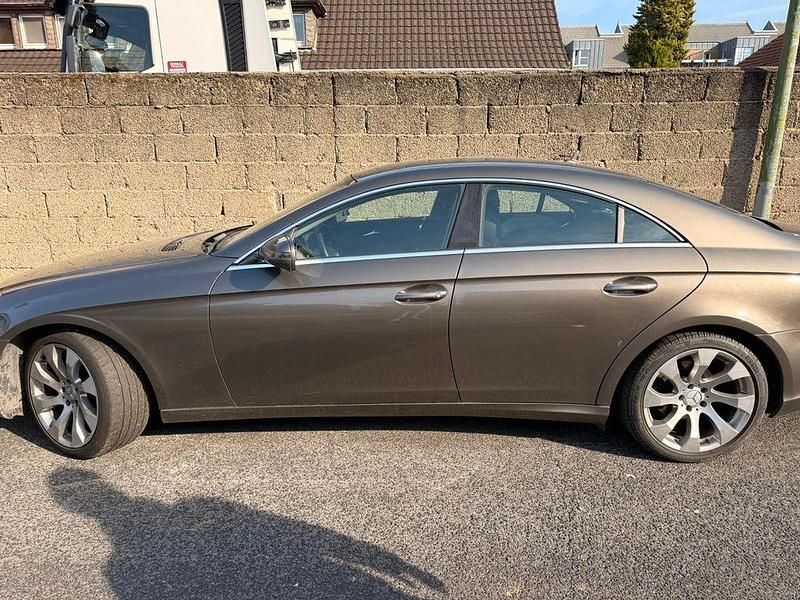 Gebraucht Mercedes CLS320 224 PS (164 kW) 2008 Beige Limousine