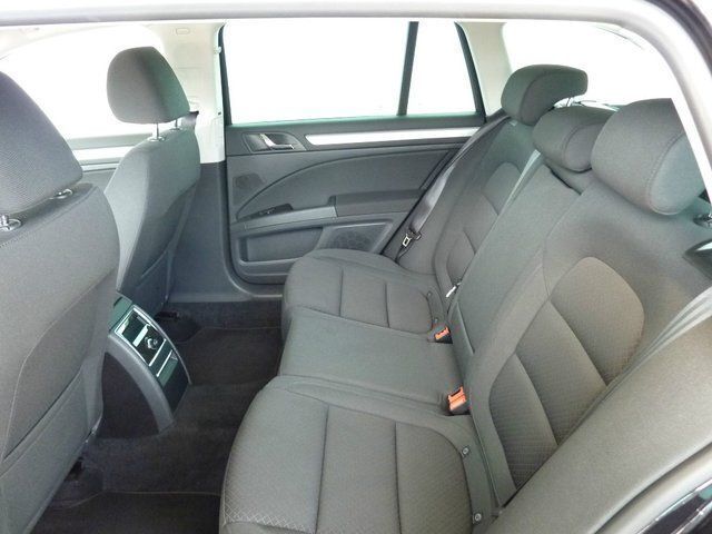 Gebraucht Skoda Superb Exclusive 140 PS (102 kW) 2014 Schwarz metallic Kombi
