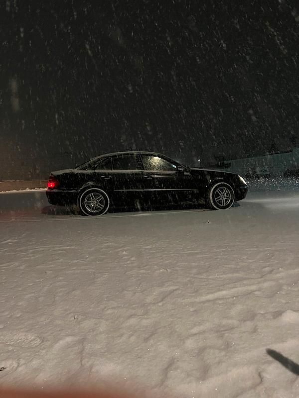 Gebraucht Mercedes E200 125 PS (91 kW) 2005 Schwarz Limousine