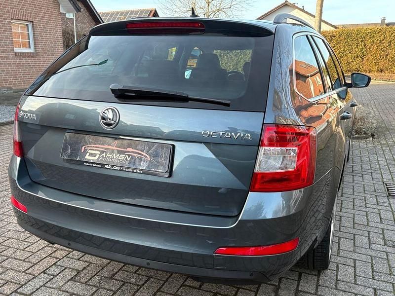 Gebraucht Skoda Octavia Style 150 PS (110 kW) 2017 Grau Kombi