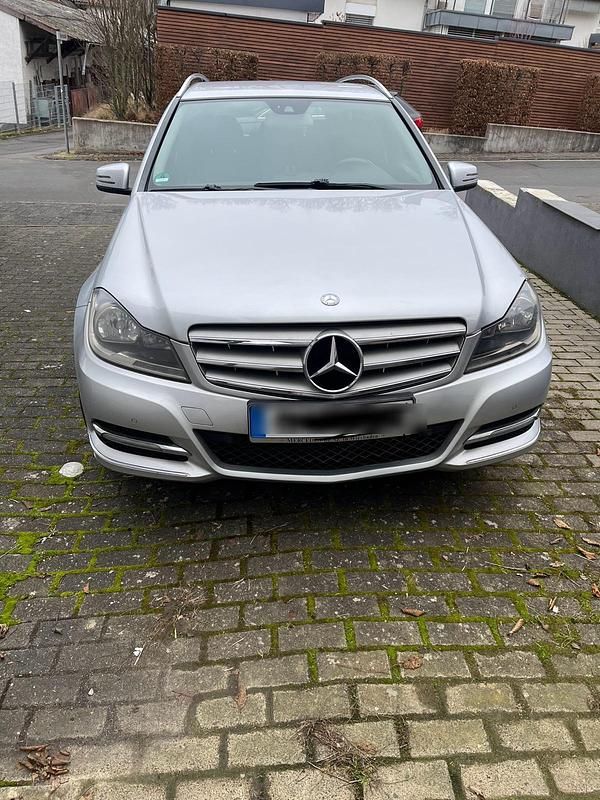 Silber Gebraucht 2012 Mercedes C220 Kombi | 7.800 € (Superpreis) - Bild 1/4