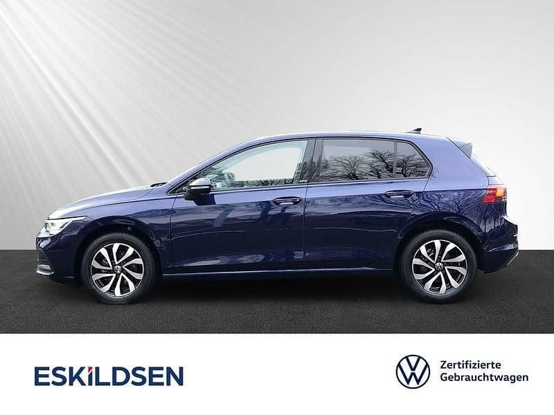 Gebraucht VW Golf VIII Active 131 PS (96 kW) 2023 Blau Limousine