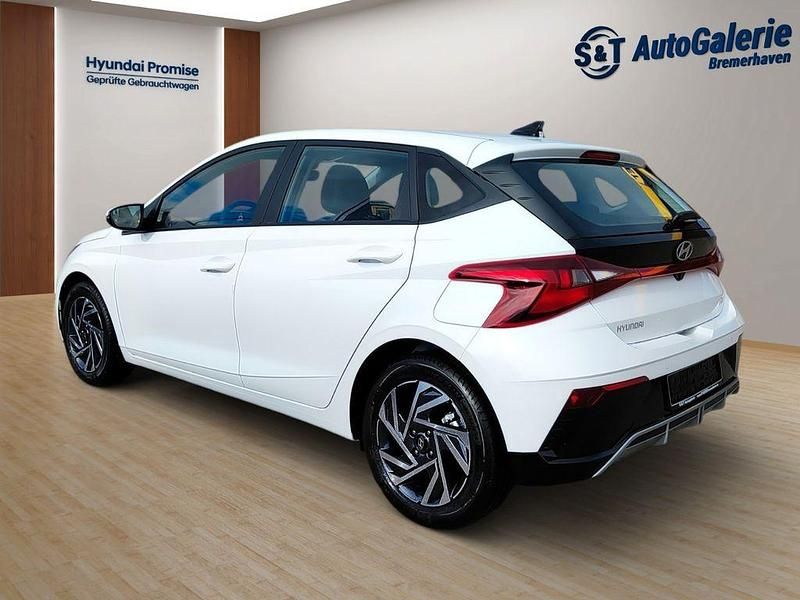 Neu Hyundai i20 Trend 101 PS (74 kW) 2025 Weiß Limousine