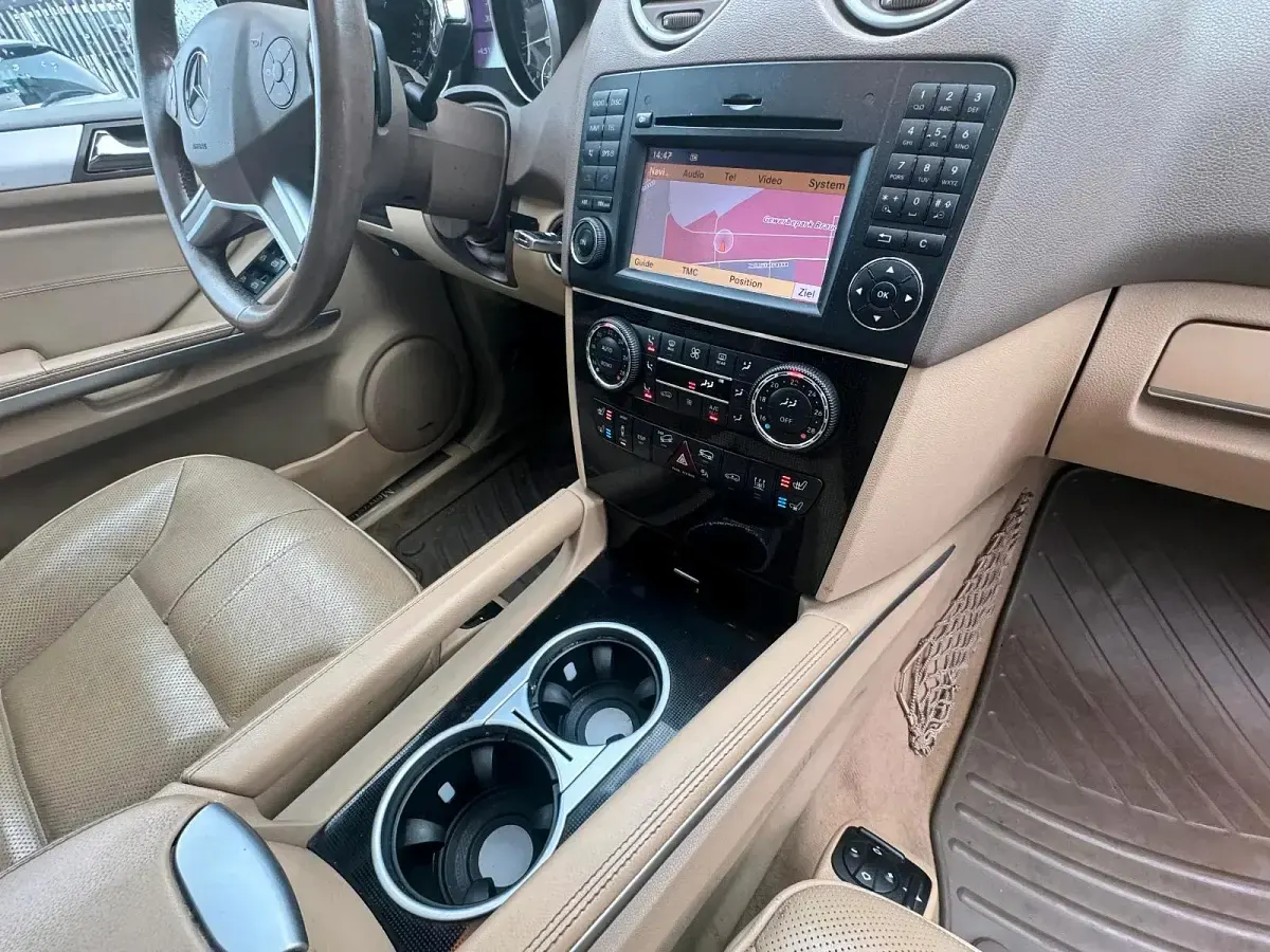 Gebraucht Mercedes ML450 305 PS (224 kW) 2009 SUV