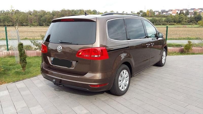 Gebraucht VW Sharan 170 PS (125 kW) 2012 Braun Van / Kleinbus