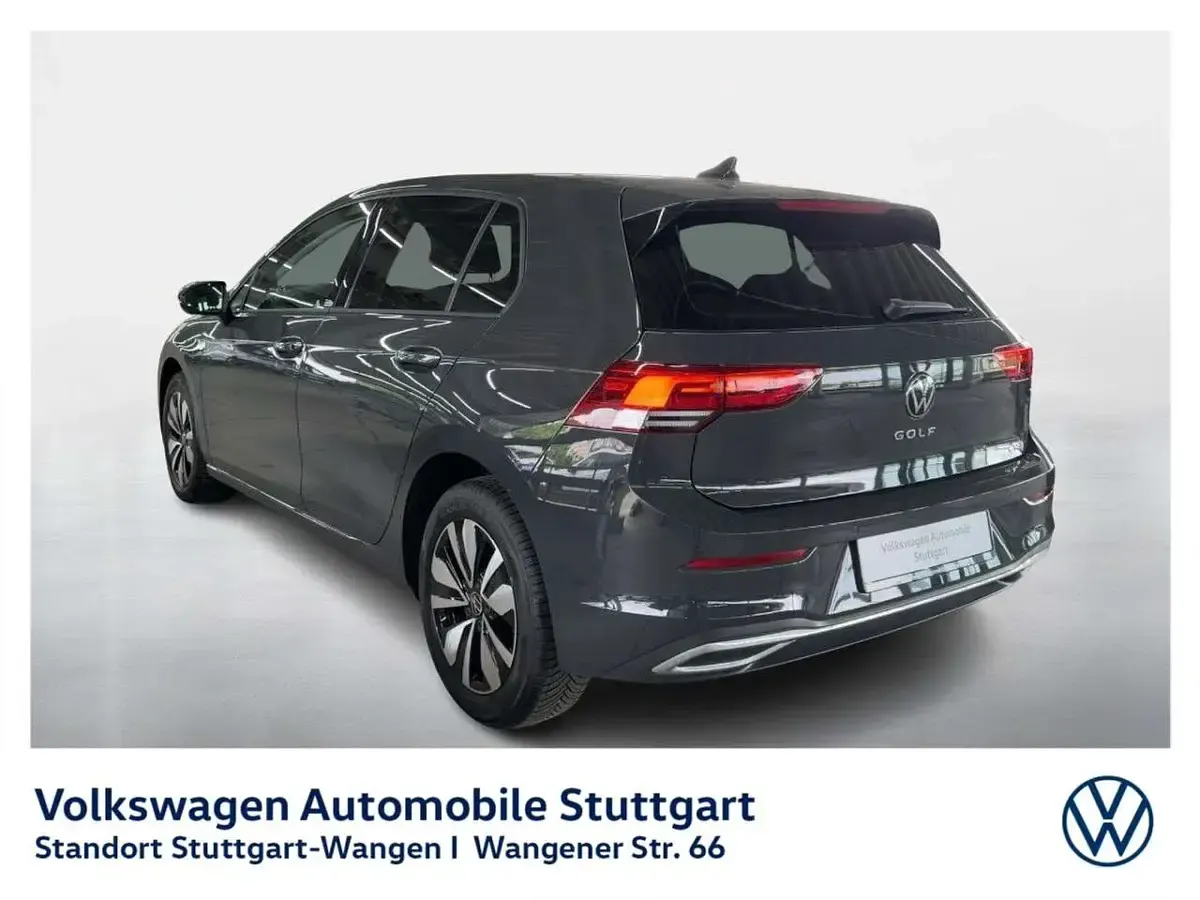 Gebraucht VW Golf VIII Move 110 PS (80 kW) 2024 Grau Limousine