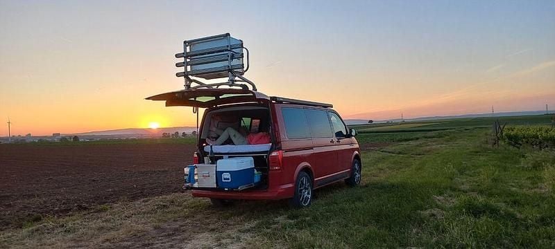 Second-hand VW T6 102 CP (75 kW) 2018 Roșu Van