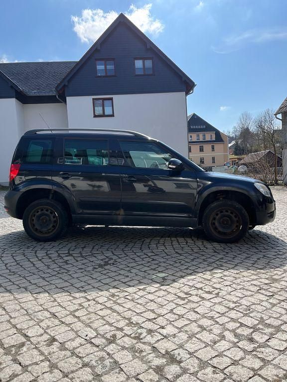 Gebraucht Skoda Yeti 140 PS (102 kW) 2012 Schwarz SUV