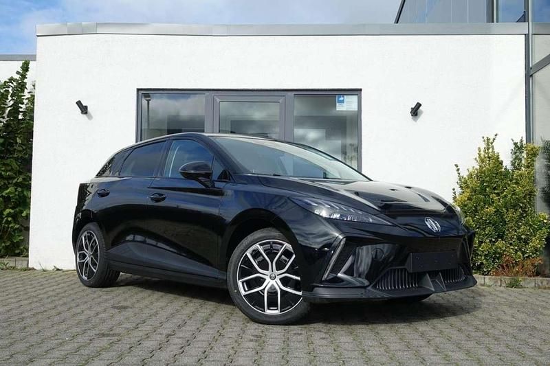 Pebble black Neu 2025 MG MG4 EV Luxury Kleinwagen | 24.955 € - Bild 1/4