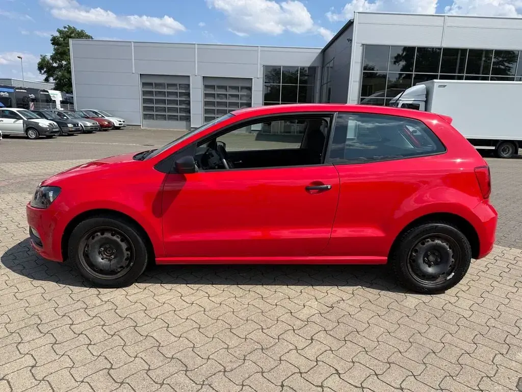 Gebraucht VW Polo Trendline 60 PS (44 kW) 2017 Rot Limousine