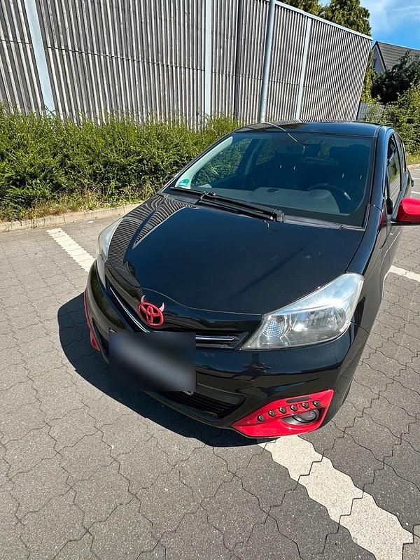 Schwarz Gebraucht 2013 Toyota Yaris Kleinwagen | 4.500 € (Guter Preis) - Bild 1/4