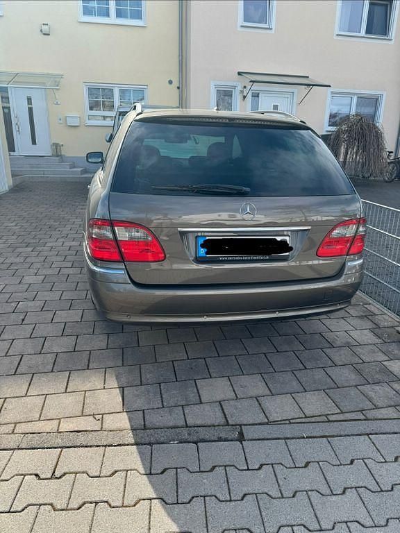 Gebraucht Mercedes E320 Avantgarde 224 PS (164 kW) 2007 Grau Limousine