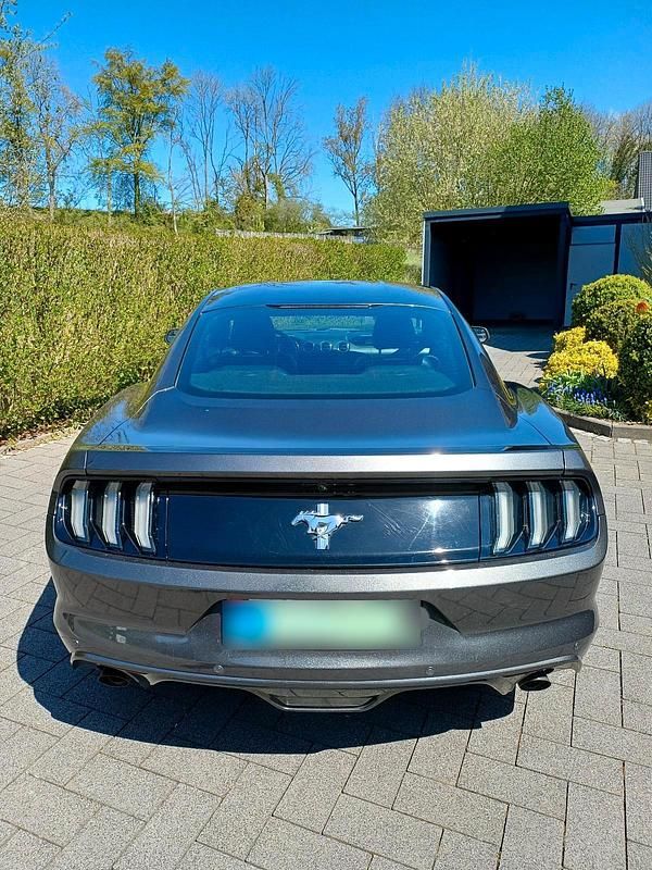 Second-hand Ford Mustang 307 CP (225 kW) 2017 Gri Coupe