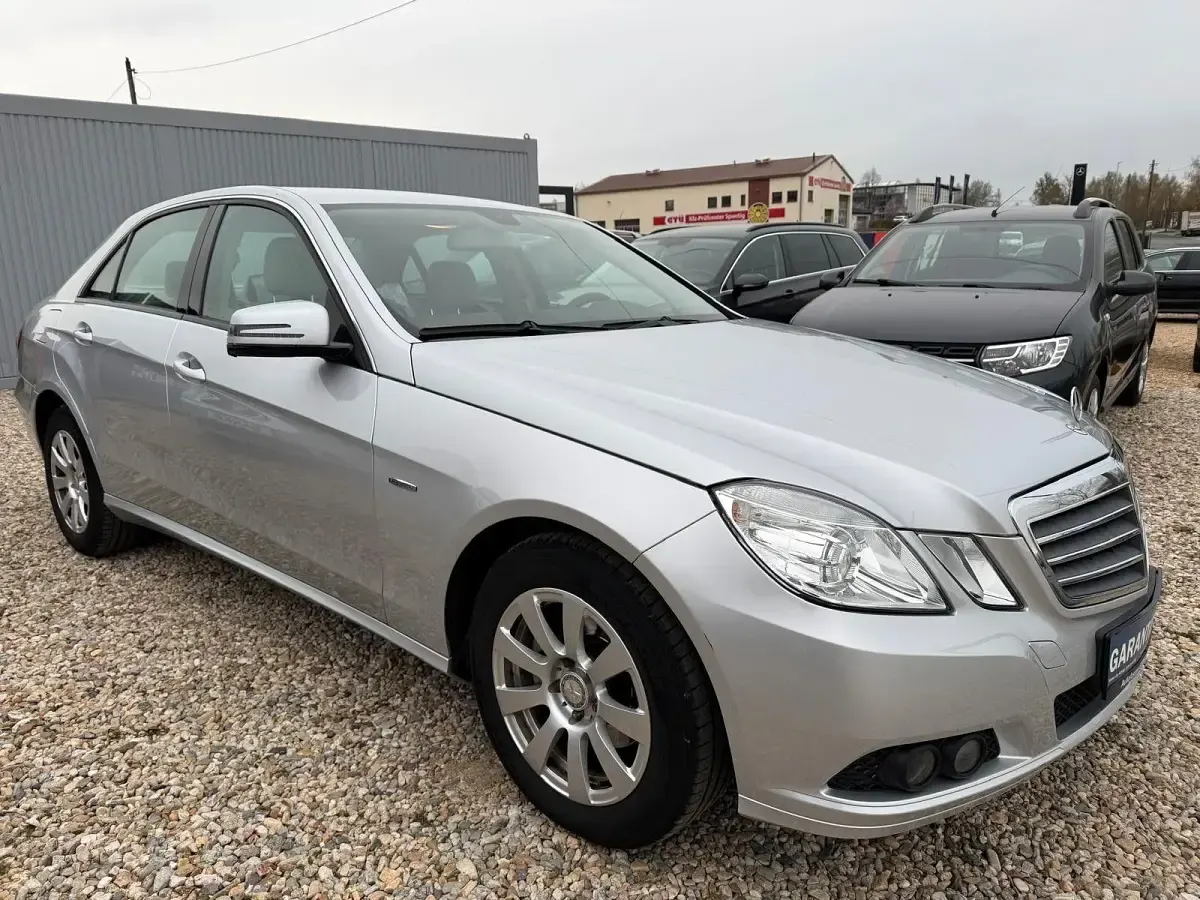 Occasion Mercedes E200 184 ch (135 kW) 2011 Argent Berline