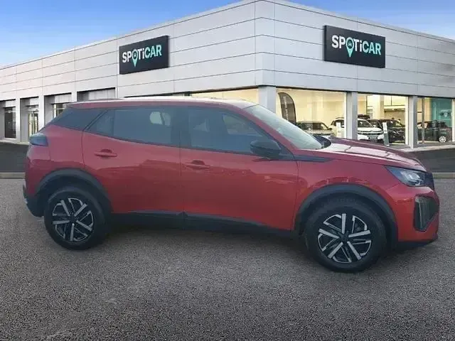 Gebraucht Peugeot 2008 Active 130 PS (95 kW) 2023 Elixier rot (metallic) SUV