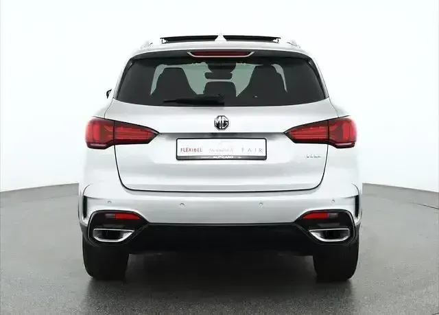 Second-hand MG HS Luxury 162 CP (119 kW) 2024 Argintiu SUV