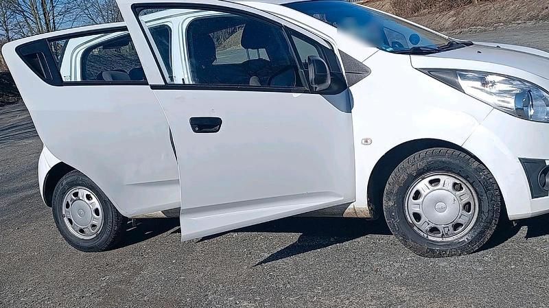 Gebraucht Chevrolet Spark LS 81 PS (59 kW) 2012 Weiß Kleinwagen