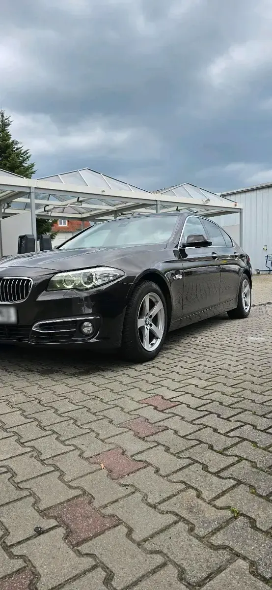 Gebraucht BMW 525 Luxury Line 220 PS (161 kW) 2015 Braun Limousine