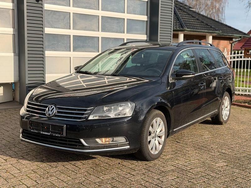 Schwarz Gebraucht 2014 VW Passat Comfortline Kombi | 7.690 € (Guter Preis) - Bild 1/4