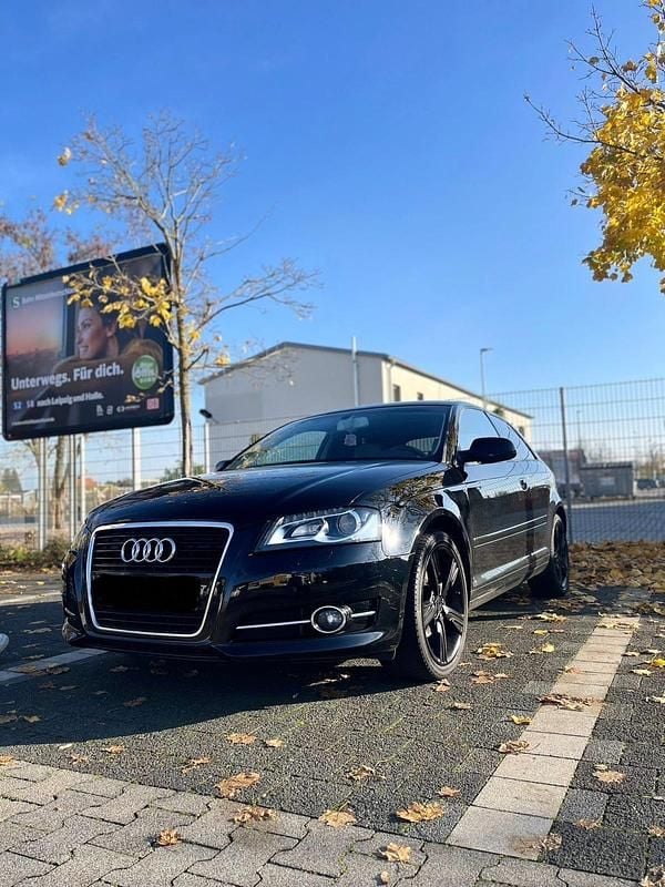 Gebraucht Audi A3 102 PS (75 kW) 2012 Schwarz Kleinwagen