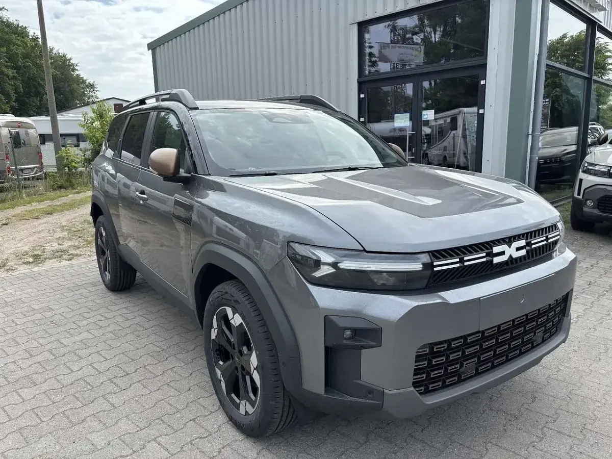 Neu Dacia Bigster Extreme 158 PS (116 kW) 2026 Dolomitgrau SUV