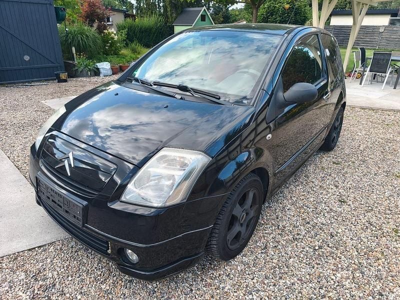 Schwarz Gebraucht 2007 Citroën C2 Comfort Kleinwagen | 1.100 € (Guter Preis) - Bild 1/4