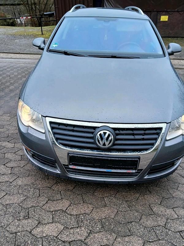 Gebraucht VW Passat 105 PS (77 kW) 2007 Grau Kombi
