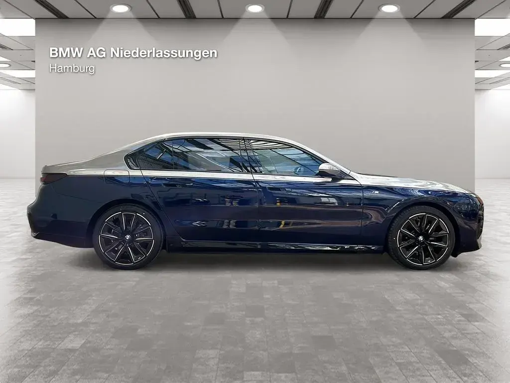 Gebraucht BMW i7 M Sport 400 kW (544 PS) 2023 Blau Limousine