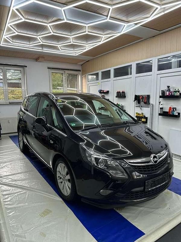 Gebraucht 2016 Opel Zafira Tourer Innovation Van / Kleinbus | 8.999 € (Etwas zu teuer) - Bild 1/4