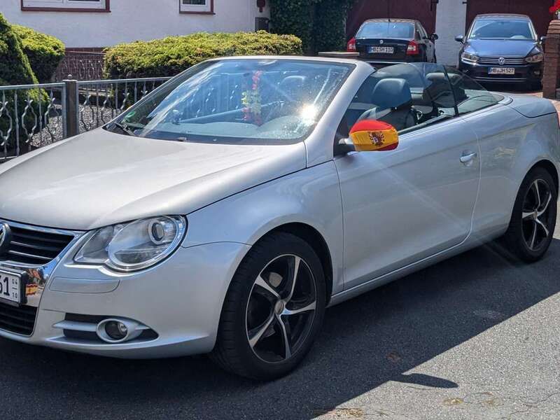 Silber Gebraucht 2007 VW Eos Individual Cabrio | 10.500 € - Bild 1/4