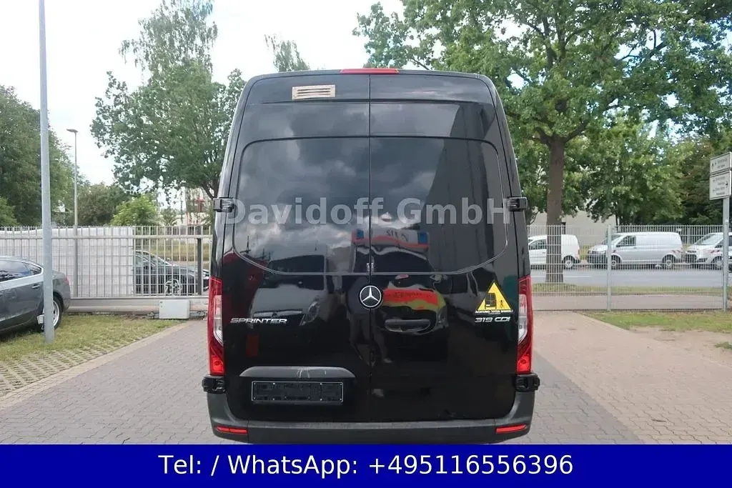 Gebraucht Mercedes Sprinter 190 PS (139 kW) 2022 Schwarz Van
