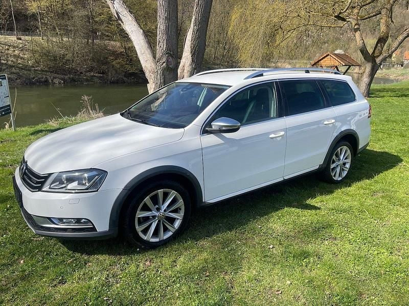Gebraucht VW Passat Alltrack 177 PS (130 kW) 2014 Weiß Kombi