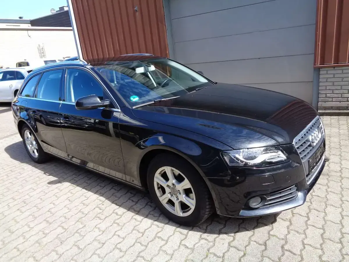 Gebraucht Audi A4 Sport 143 PS (105 kW) 2011 Schwarz Kombi
