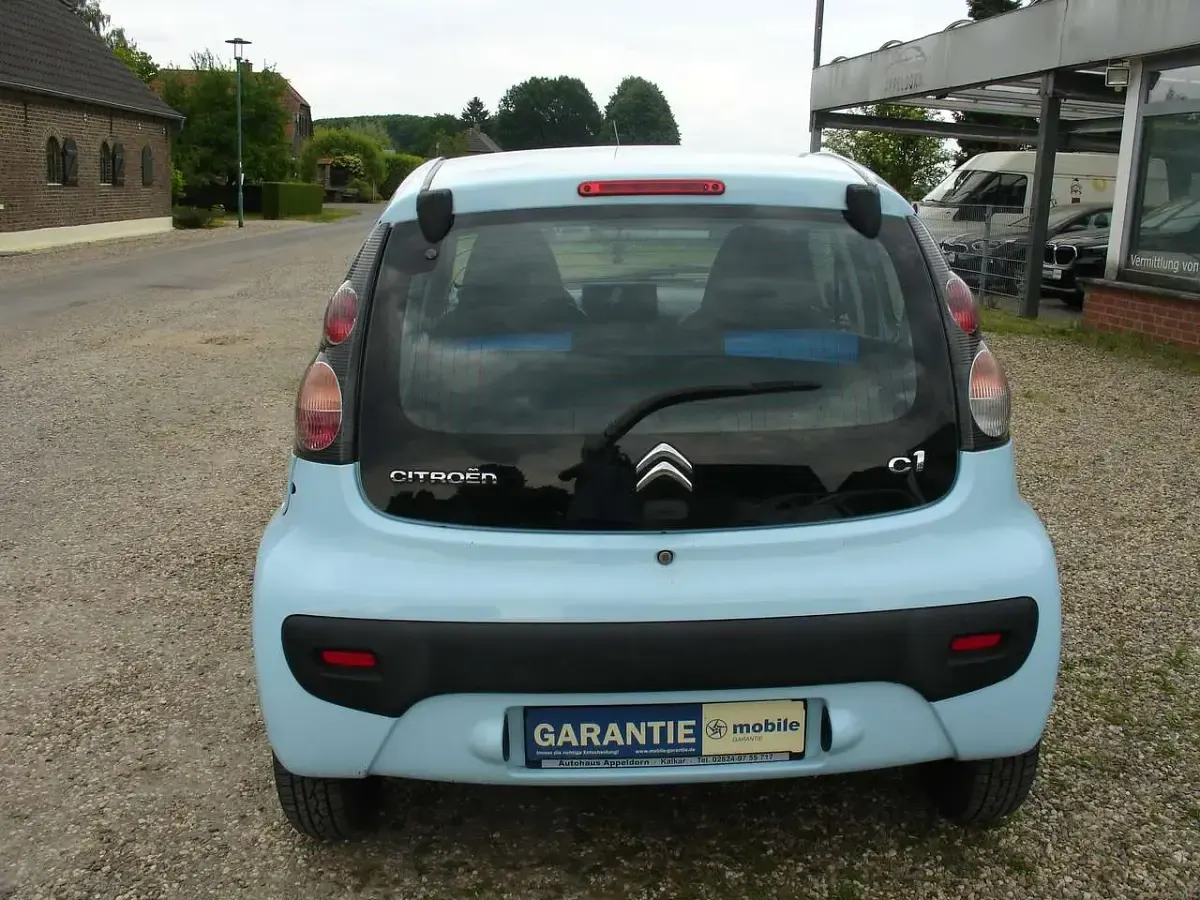 Gebraucht Citroën C1 Attraction 68 PS (50 kW) 2013 Lack blau botticelli/deckende Kleinwagen