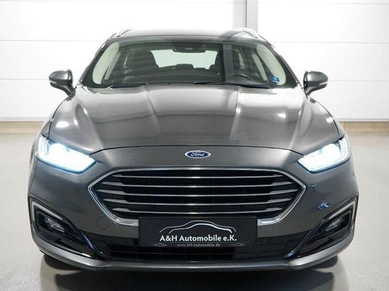 Grau Gebraucht 2022 Ford Mondeo Titanium Limousine | 16.980 € (Guter Preis) - Bild 1/4