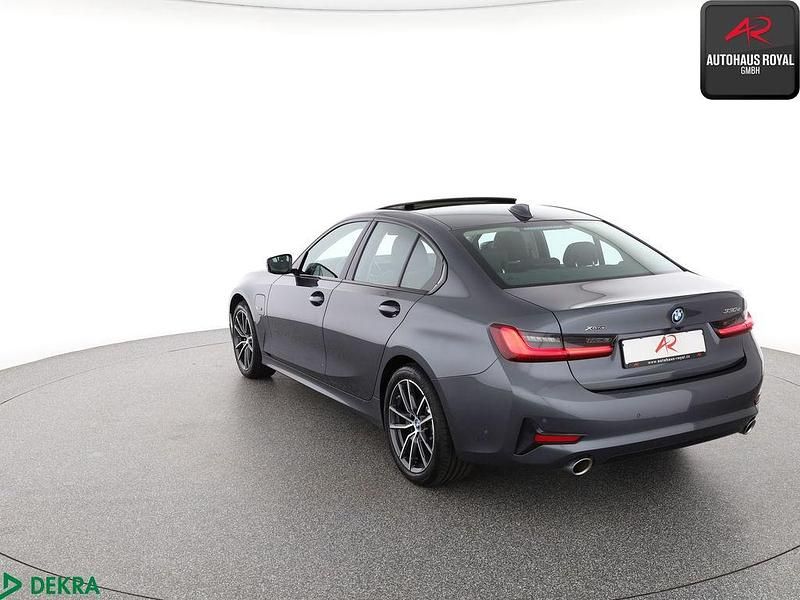 Gebraucht BMW 330e Sport Line 252 PS (185 kW) 2022 Mineralgrau Limousine
