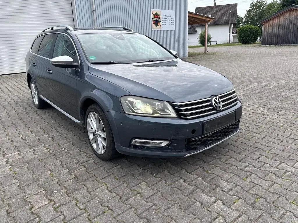 Gebraucht VW Passat Alltrack Basis 170 PS (125 kW) 2012 Grau Kombi