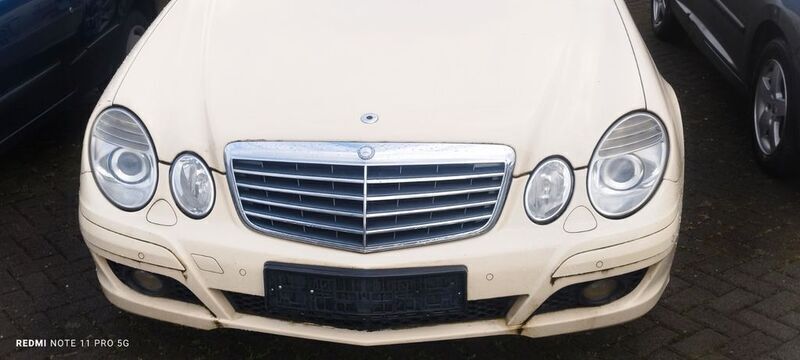 Gelb Gebraucht 2008 Mercedes E200 Elegance Kombi | 1.200 € - Bild 1/4