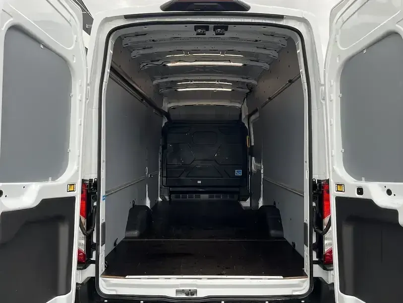 Gebraucht Ford Transit Trend 131 PS (96 kW) 2025 Weiß Van