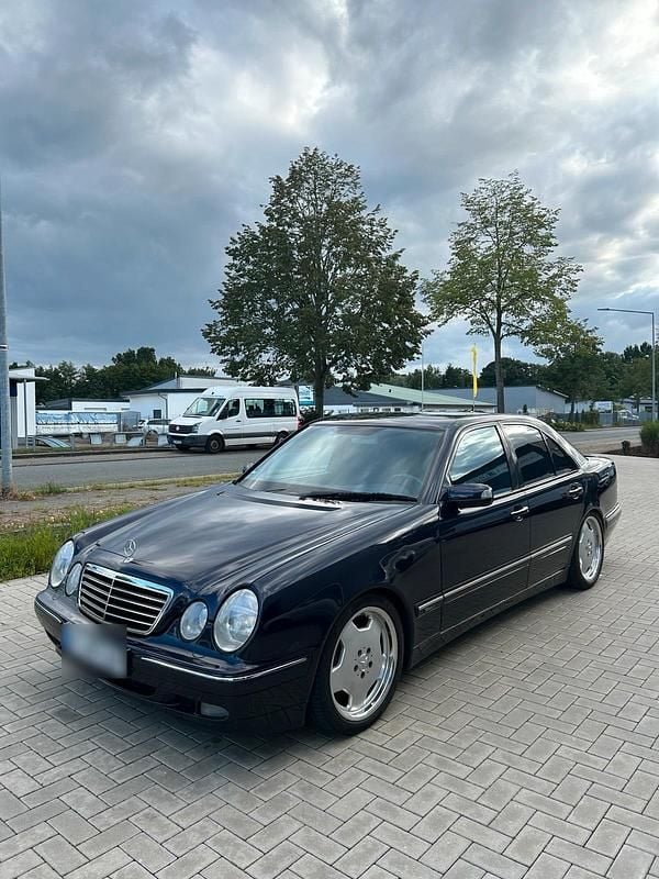 Gebraucht Mercedes E270 170 PS (125 kW) 2001 Violet Limousine
