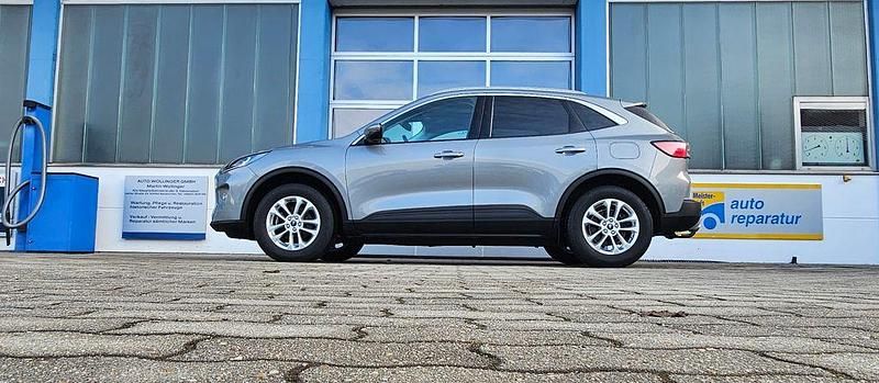 Gebraucht Ford Kuga Titanium 152 PS (111 kW) 2021 Silber SUV